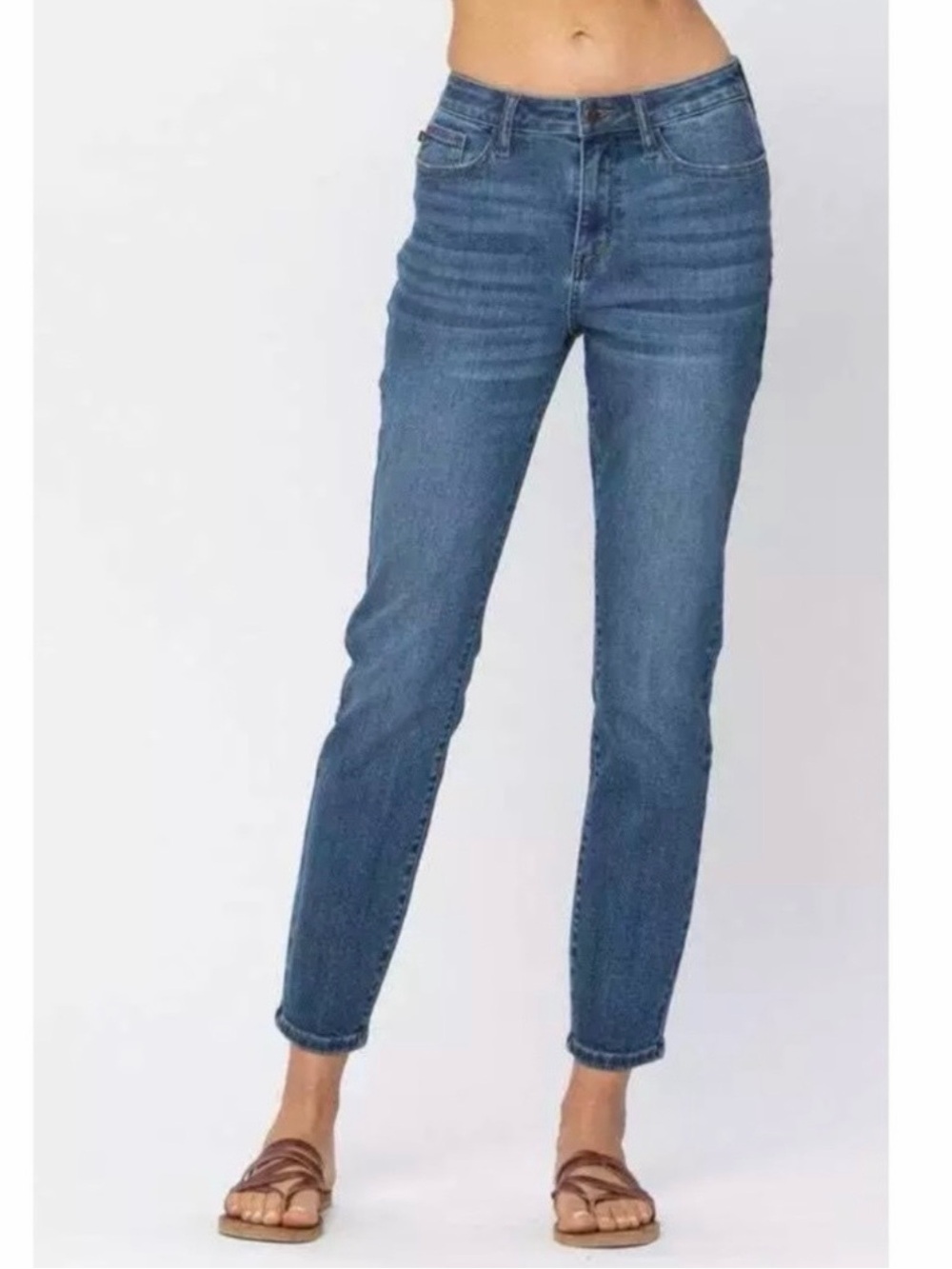 Judy Blue Medium Wash Boyfriend Fit Mid Rise Jeans Size 13 / 31